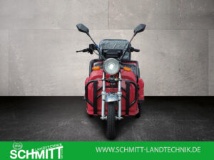 Frontalansicht eines Cargo Runner Rikscha E-Lastenrads in Rot