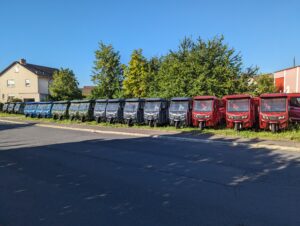 Reihe verschiedener Cargo Runner Mega Modelle in verschiedenen Farben