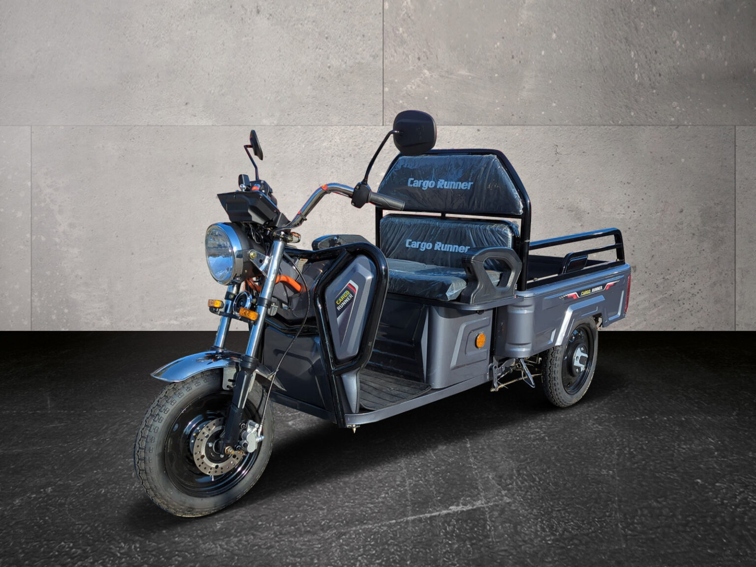 Seitenansicht des Cargo Runner Compact in Grau