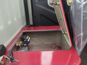 Detailaufnahme Innenraum des Cargo Runner Voltina in Rot